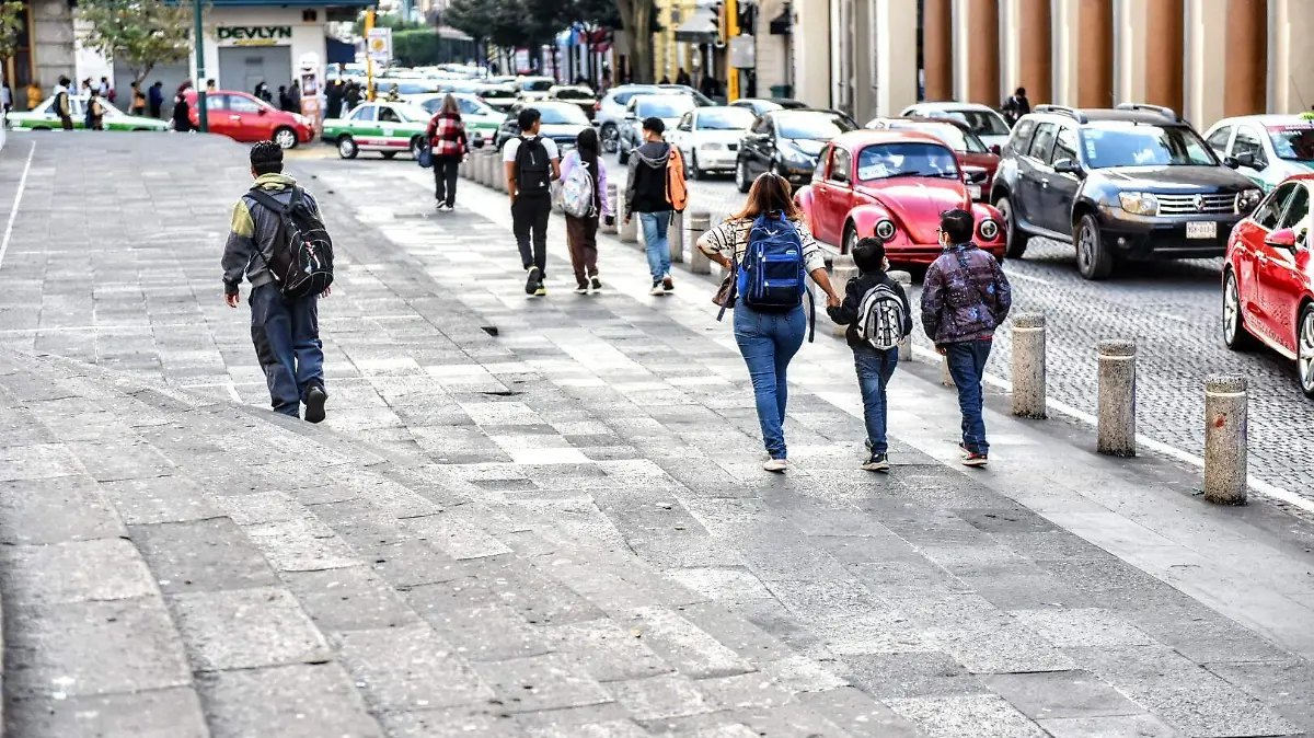 RENE-REGRESO A CLASES